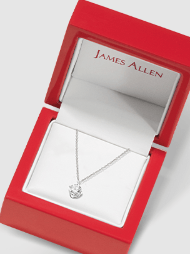 The Ultimate Gift Guide for Luxury Necklaces